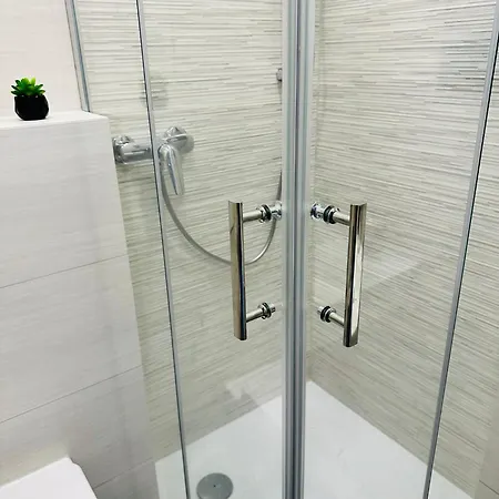 Apartment Sky21 * Exklusives Vollausstattung / Zentrale Lage *neu* Langen (Hessen)