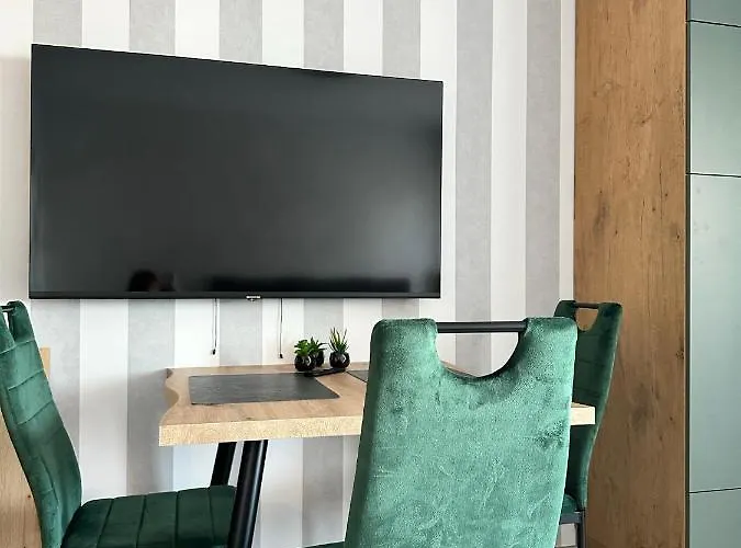 Sky21 * Exklusives Vollausstattung / Zentrale Lage *neu* *