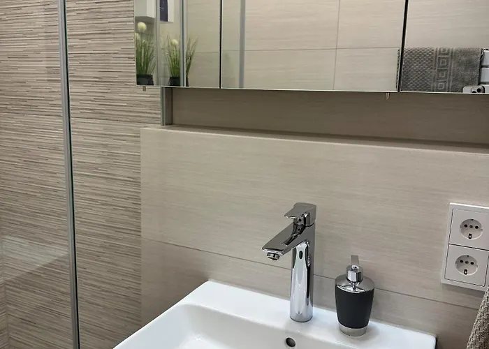 Sky21 * Exklusives Vollausstattung / Zentrale Lage *neu* Apartment