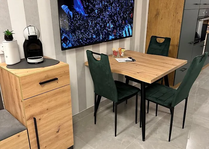 Sky21 * Exklusives Vollausstattung / Zentrale Lage *neu* Apartment