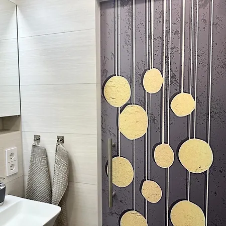 Sky21 * Langen Exklusives Vollausstattung / Zentrale Lage *neu* Apartment